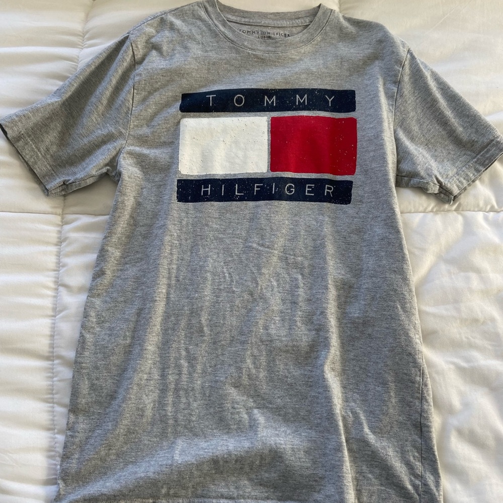 tommy hilfiger t shirt
